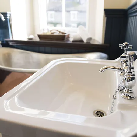 فندق مبيت وإفطار The Priory ميدلهام