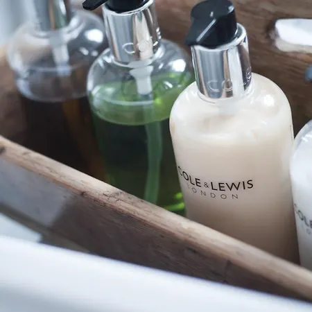 The Priory 3* ميدلهام