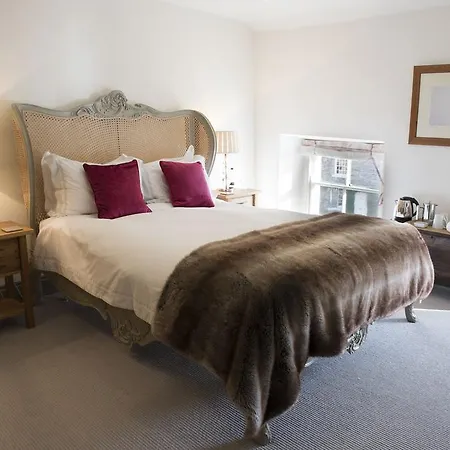 فندق مبيت وإفطار The Priory 3*