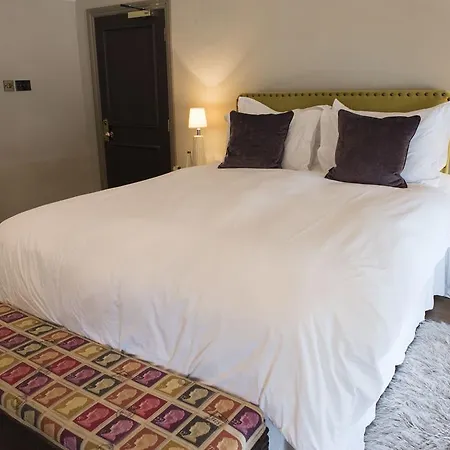 The Priory ميدلهام