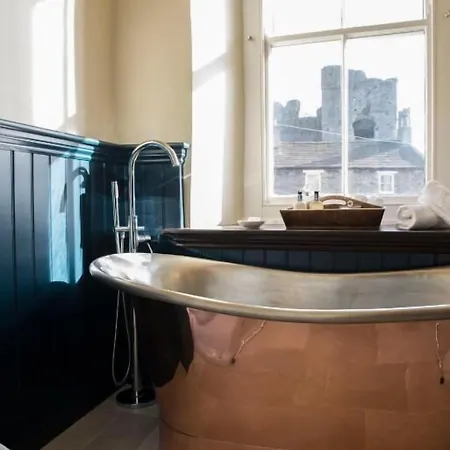 Nocleg ze śniadaniem The Priory 3*