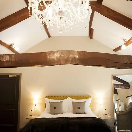 The Priory 3*