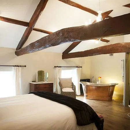 The Priory 3*