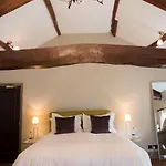 The Priory 3*